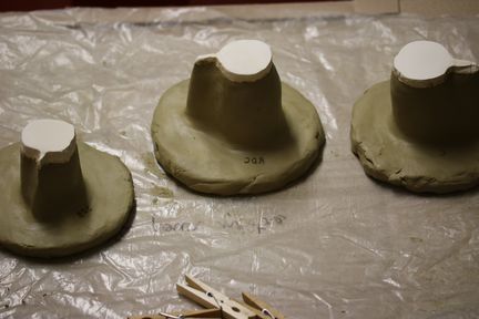 Trois formes prêtes pour la coulée